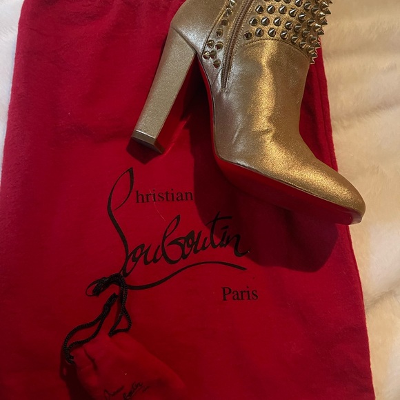 Authentic Christian Louboutin boot with 2 sets of heel replace - Picture 6 of 7